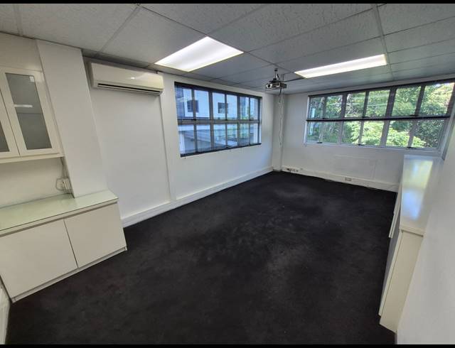 143M² OFFICE TO LET IN MORNINGSIDE